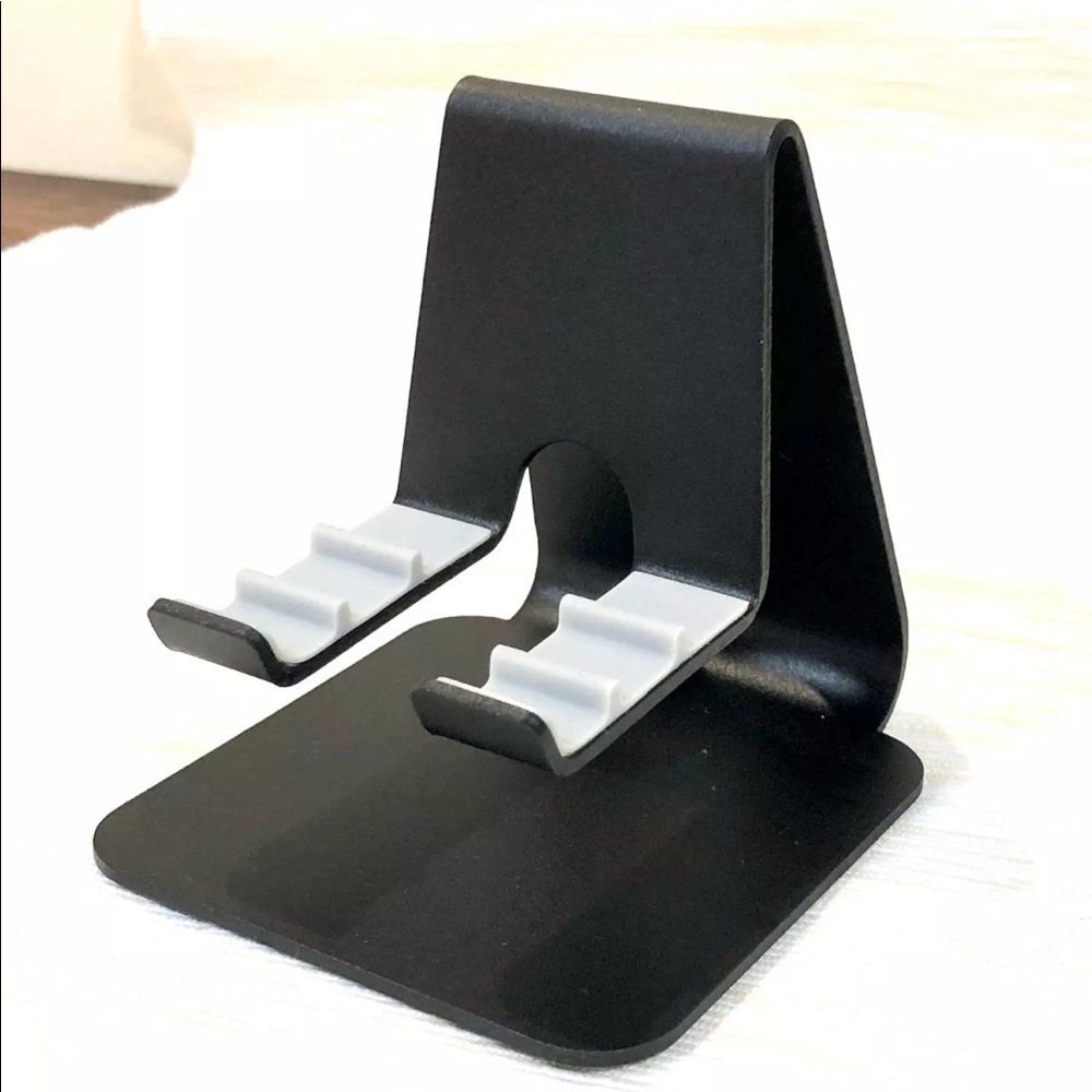 Phone stand - Picture 2 of 2